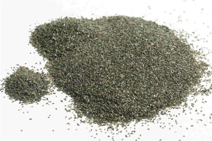 أكسيد الألومنيوم المصهور باللون البني